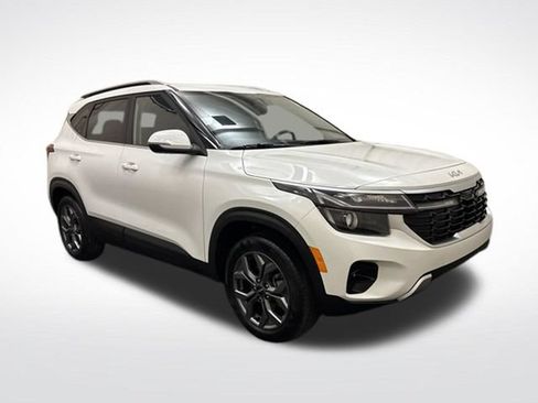 Certified 2024 Kia Seltos S AWD/4WD image 3