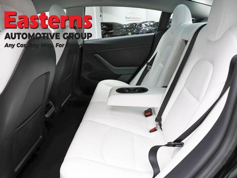 Used 2023 Tesla Model 3 Standard Range image 17