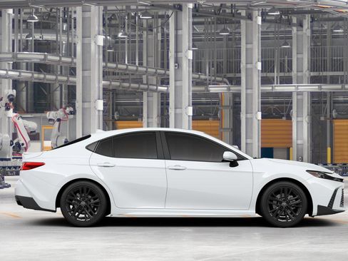 New 2026 Toyota Camry Hybrid AWD/4WD image 14