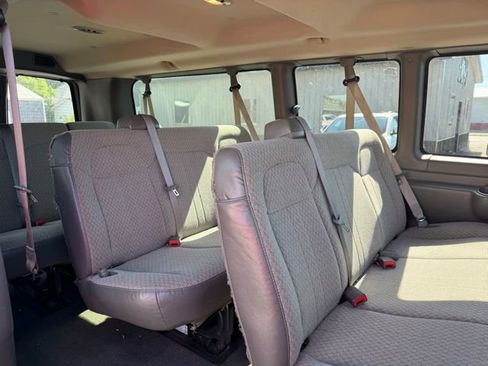 Used 2014 GMC Savana 3500 LT w/ LT Preferred Equipment Group RWD image 9