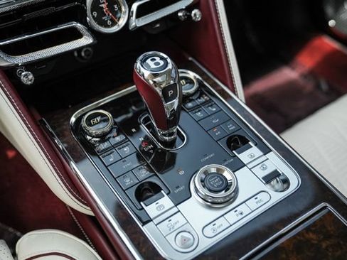 Used 2022 Bentley Flying Spur V8 AWD/4WD image 37