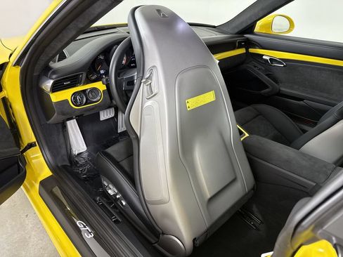 Certified 2015 Porsche 911 GT3 RWD image 24