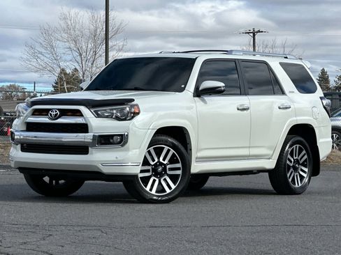 Used 2018 Toyota 4Runner Limited image 1