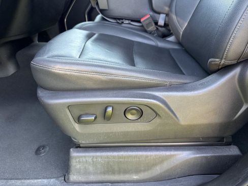 Used 2025 GMC Sierra 1500 SLT RWD image 11