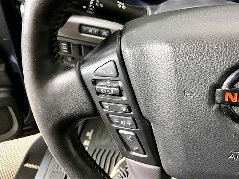 Used 2021 Nissan Titan PRO-4X w/ Pro-4x Convenience Package image 14