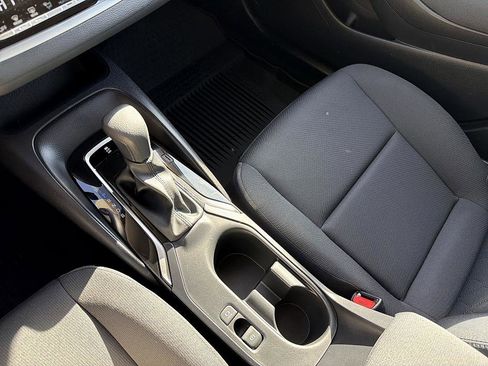 Certified 2025 Toyota Corolla LE image 17