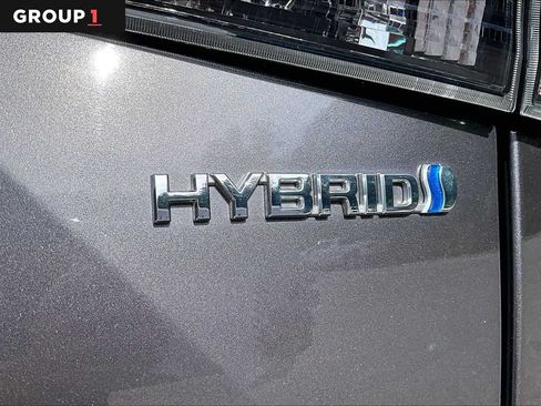 Used 2020 Toyota Highlander XLE AWD/4WD image 32