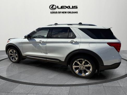 Used 2020 Ford Explorer Platinum w/ Premium Technology Package image 5