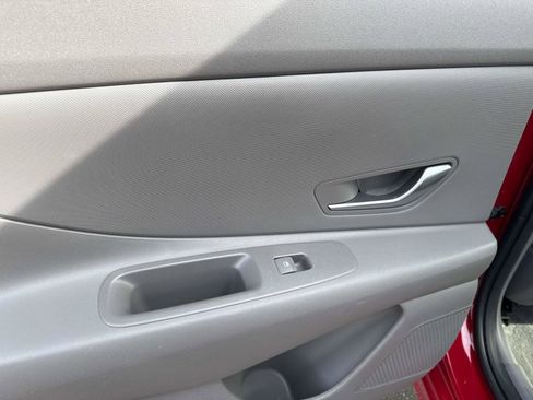 Certified 2023 Hyundai Elantra SEL image 12