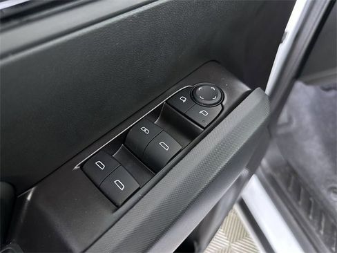 New 2025 Chevrolet Colorado LT w/ LT Convenience Package image 23