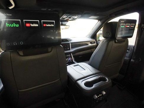 Used 2024 GMC Yukon Denali w/ Advanced Technology Package AWD/4WD image 31