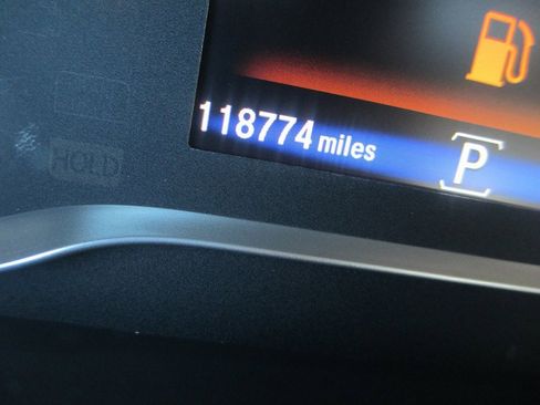 Used 2018 Honda Pilot Touring image 29