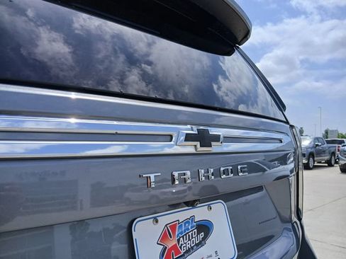 Used 2022 Chevrolet Tahoe LT w/ LT Signature Package AWD/4WD image 11