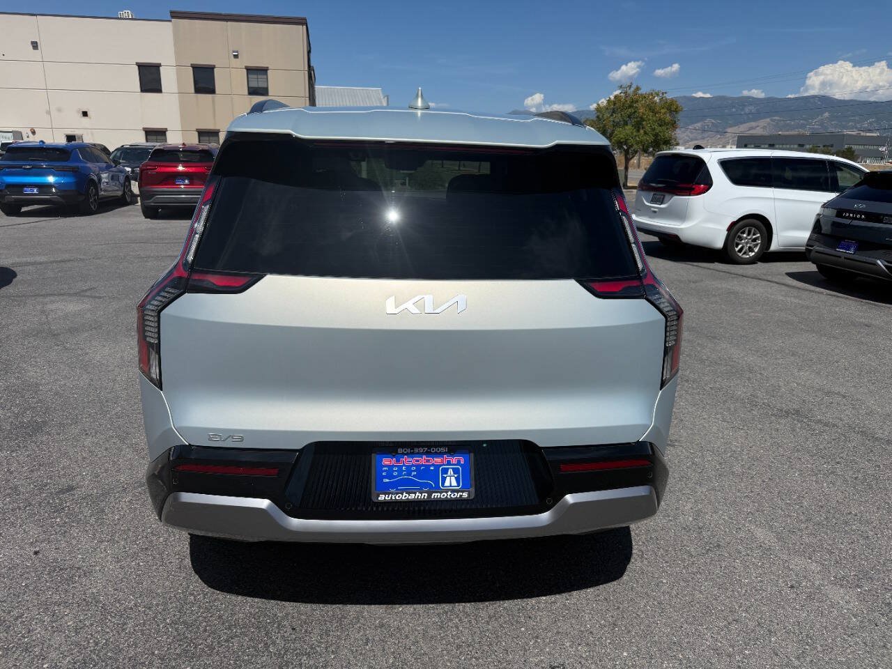 Used 2024 Kia EV9 Land AWD/4WD image 10