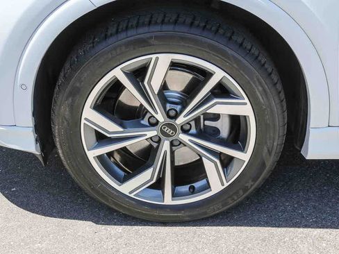 Used 2023 Audi Q4 e-tron Premium Plus w/ Premium Plus AWD/4WD image 9