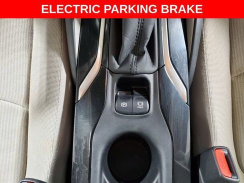 Used 2020 Toyota Corolla LE image 23