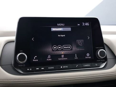 Used 2025 Nissan Rogue SV image 17