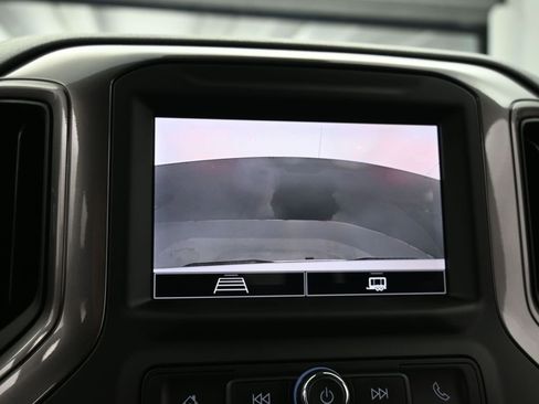 Used 2025 Chevrolet Silverado 1500 Custom image 21