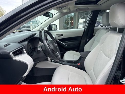 Used 2023 Toyota Corolla Cross LE w/ Moonroof Package image 13