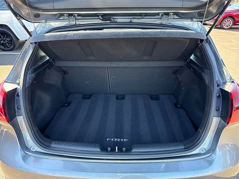 Used 2016 Kia Forte SX image 31