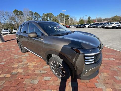 Used 2025 Nissan Kicks SR w/ Interior Electronics Package image 24