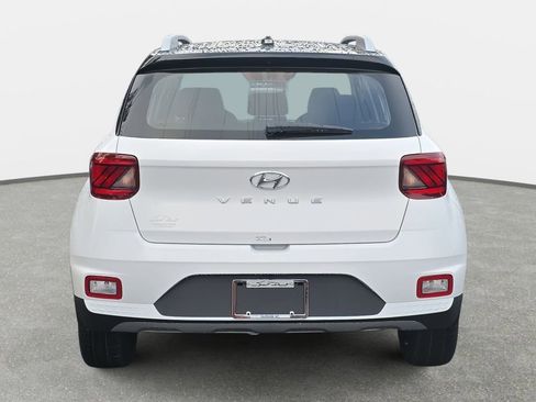 New 2026 Hyundai Venue SEL image 6