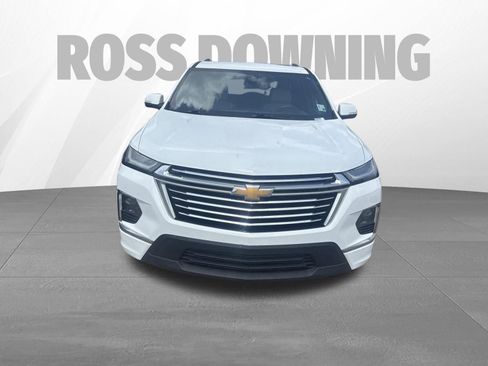 Used 2023 Chevrolet Traverse Premier FWD image 2