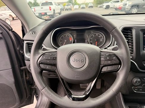 Used 2020 Jeep Cherokee Latitude Plus FWD image 25