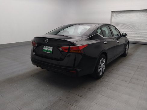 Used 2024 Nissan Altima 2.5 S FWD image 9