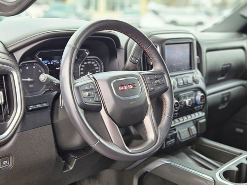 Used 2022 GMC Sierra 1500 AT4 w/ AT4 Premium Package image 16