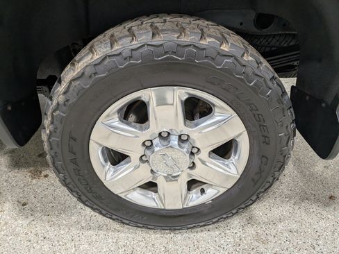 Used 2020 Chevrolet Silverado 2500 LTZ w/ LTZ Premium Package AWD/4WD image 13