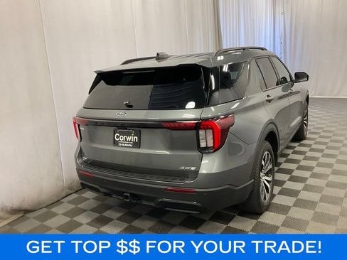 Used 2025 Ford Explorer ST-Line AWD/4WD image 3