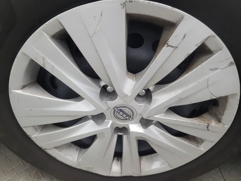 Used 2024 Nissan Sentra S FWD image 31