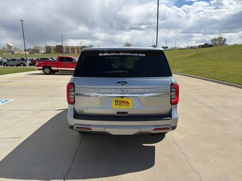 Used 2024 Ford Expedition Limited AWD/4WD image 4