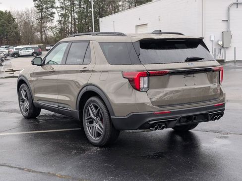 New 2026 Ford Explorer ST image 4
