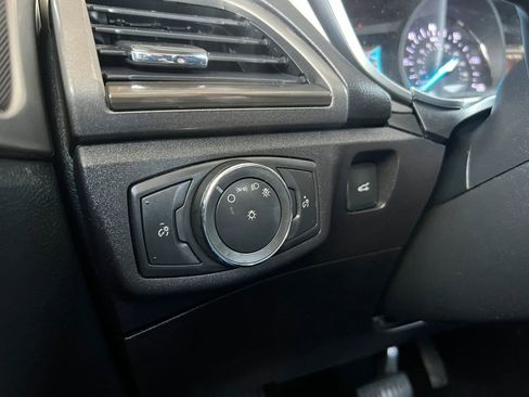 Used 2018 Ford Fusion SE w/ Equipment Group 602A FWD image 22