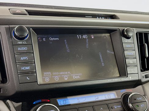 Used 2018 Toyota RAV4 XLE FWD image 22