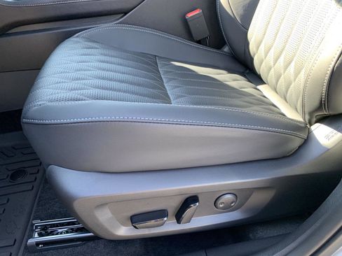 New 2025 Mitsubishi Outlander SEL image 14