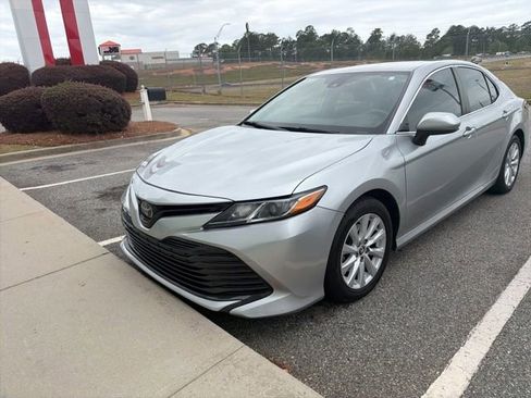 Used 2020 Toyota Camry LE FWD image 2