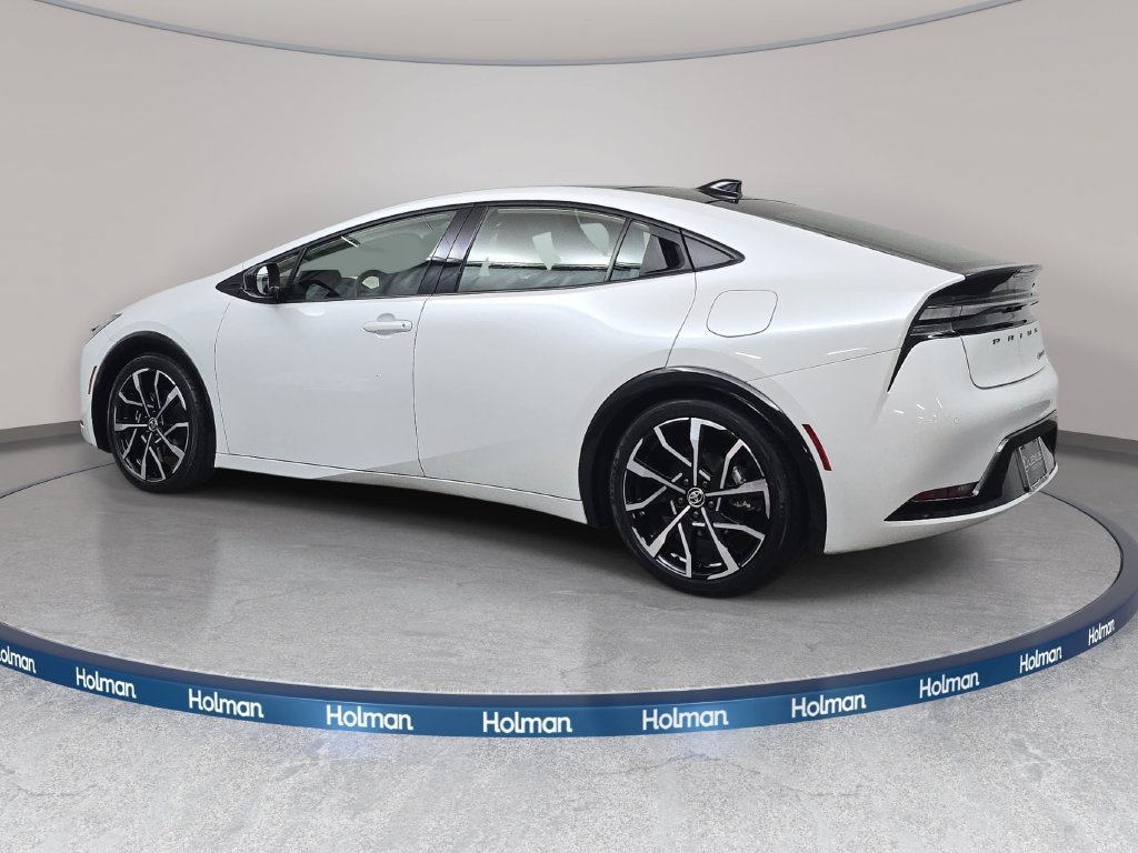 Used 2023 Toyota Prius Prime FWD image 8