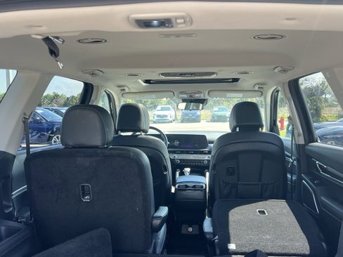 Used 2025 Kia Telluride S image 13