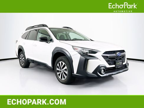 Used 2023 Subaru Outback Premium image 1