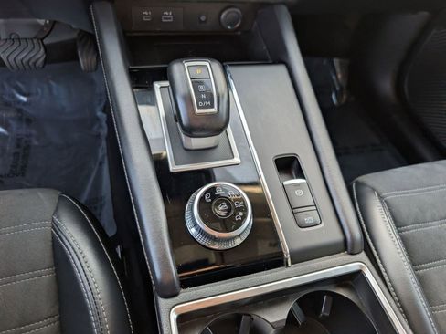 Used 2024 Mitsubishi Outlander SE image 20