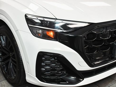 Used 2024 Audi SQ8 Premium Plus w/ Black Optic Package image 76
