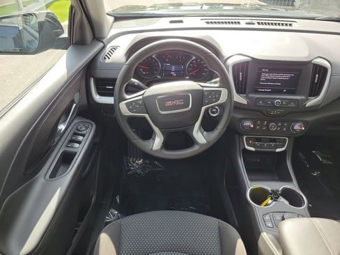 Used 2023 GMC Terrain SLE w/ Driver Convenience Package FWD image 18
