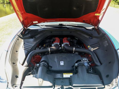 Used 2015 Ferrari California T RWD image 32