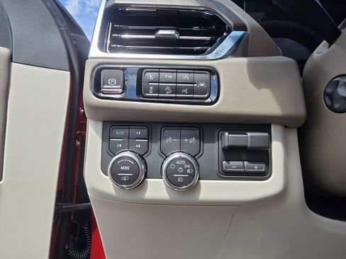 New 2026 GMC Yukon Denali w/ Denali Reserve Package AWD/4WD image 45