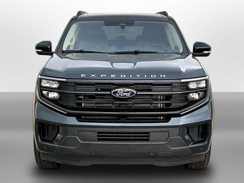 Used 2025 Ford Expedition Active image 3