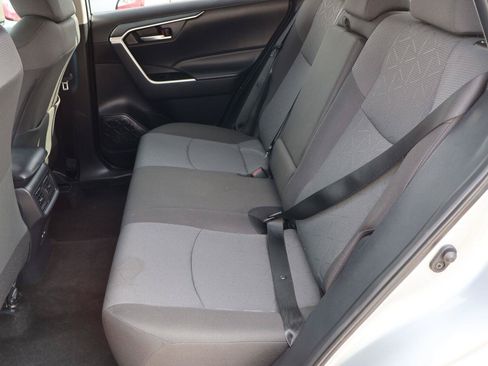 Used 2025 Toyota RAV4 XLE FWD image 13