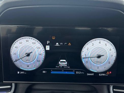 Used 2024 Hyundai Elantra Limited FWD image 9
